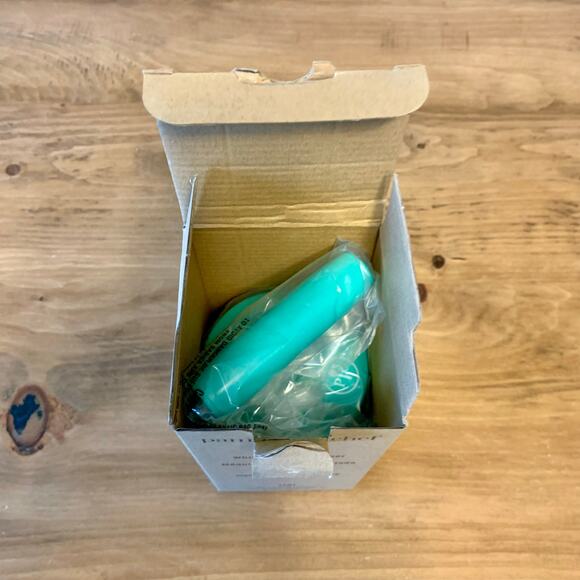 Pampered Chef Whipped Cream Maker Handheld Whipping Cream Dispenser Teal NEW - Picture 4 of 7